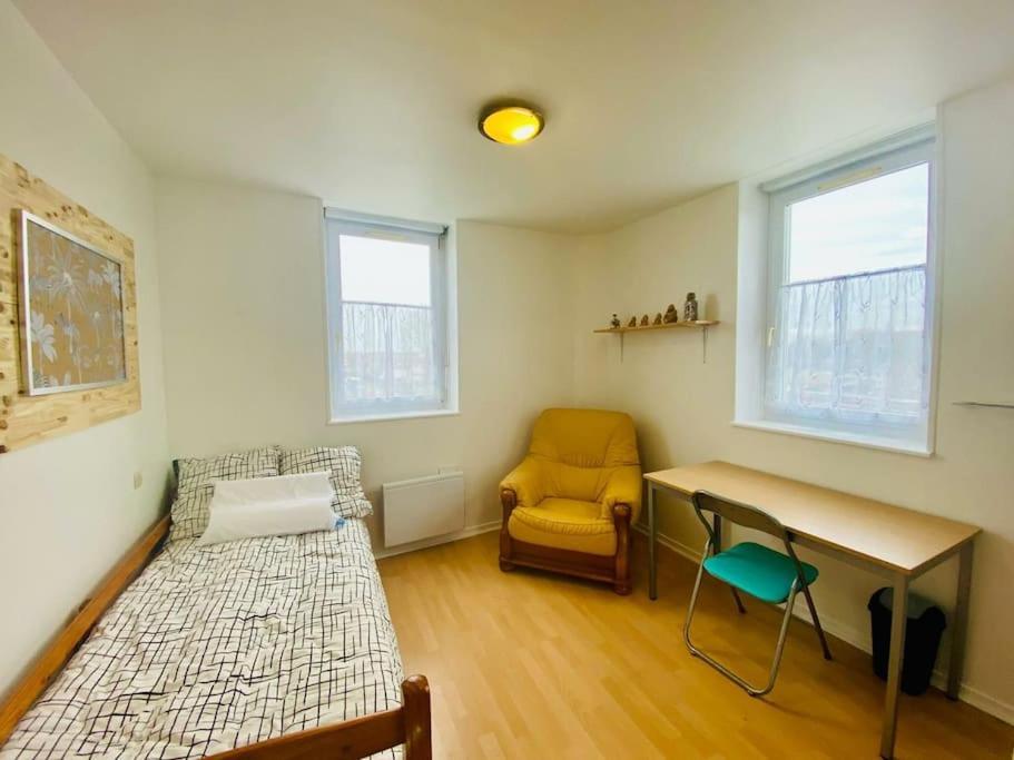 Appartement Renove Et Lumineux. Calais Eksteriør billede